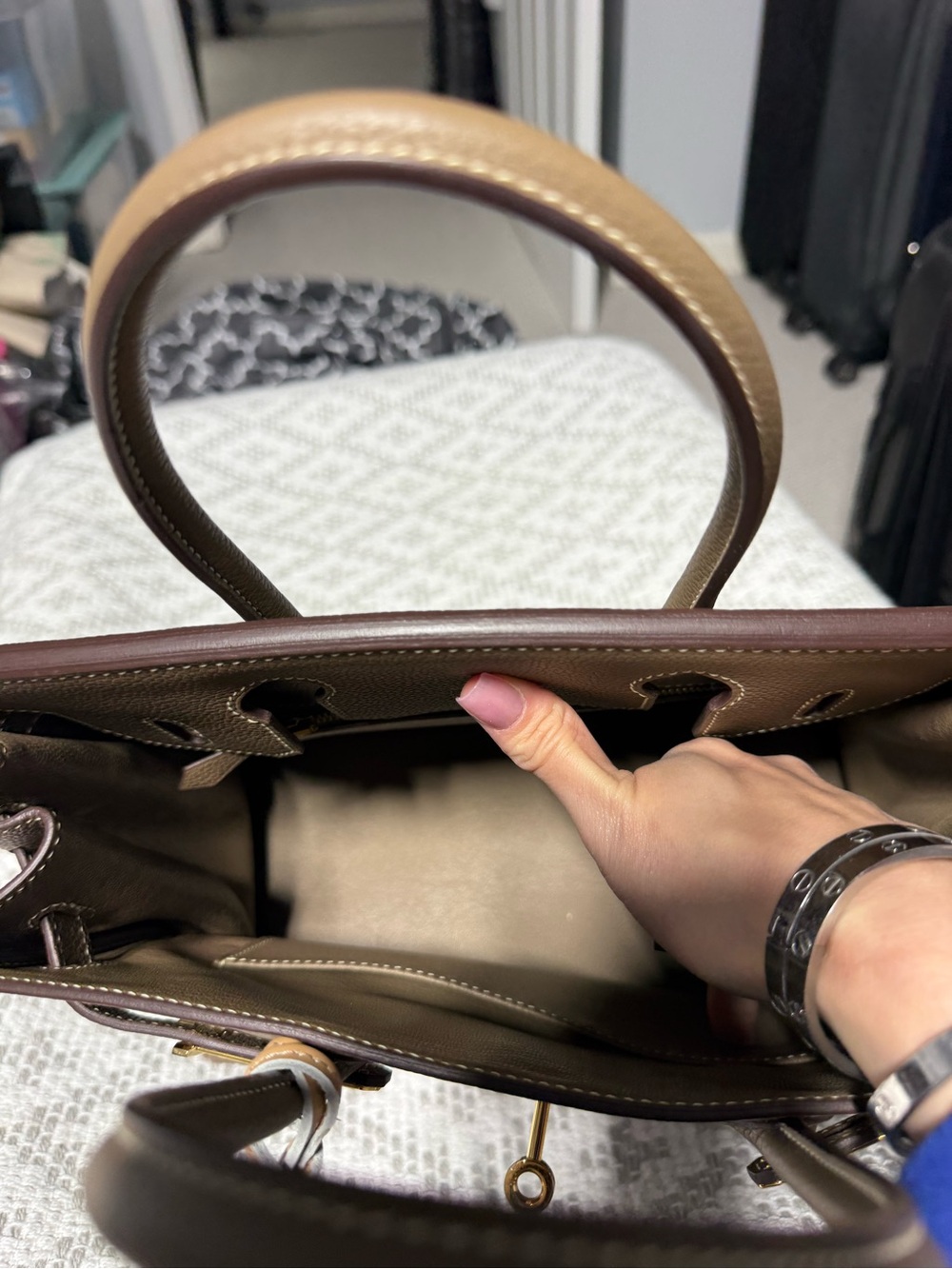 Hand sewn Taupe Structured Top-Handle Leather Tote with Charm size 30 - Picture 6 of 7